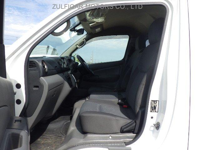 NISSAN NV350 CARAVAN 2014 Image 19