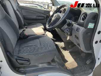 NISSAN NV350 CARAVAN 2014 Image 4