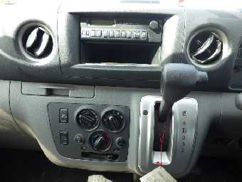 NISSAN NV350 CARAVAN 2014 Image 7