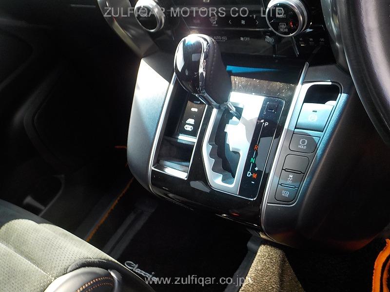 TOYOTA ALPHARD 2017 Image 23