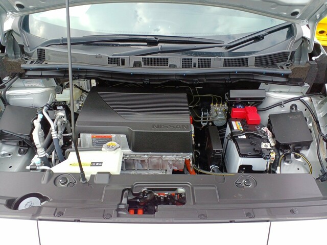 NISSAN LEAF 2020 Image 30