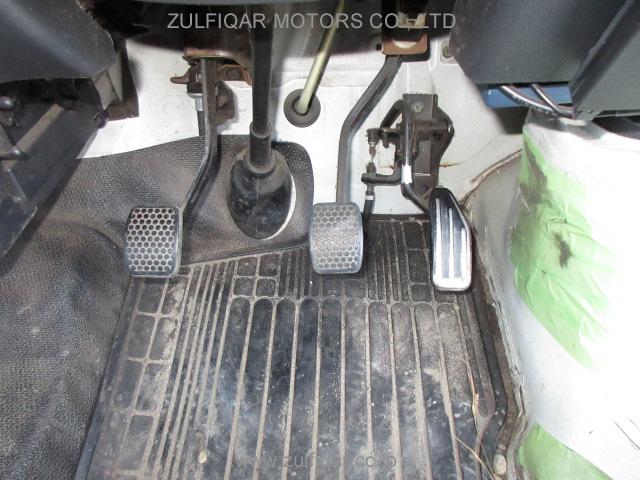 SUZUKI CARRY TRUCK 2004 Image 12