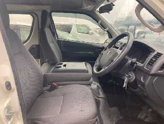 TOYOTA HIACE 2017 Image 17