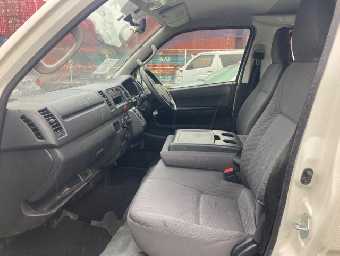 TOYOTA HIACE 2017 Image 18