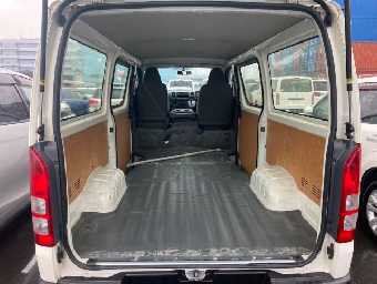 TOYOTA HIACE 2017 Image 22