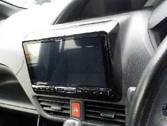 TOYOTA VOXY 2017 Image 13