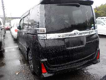 TOYOTA VOXY 2017 Image 22