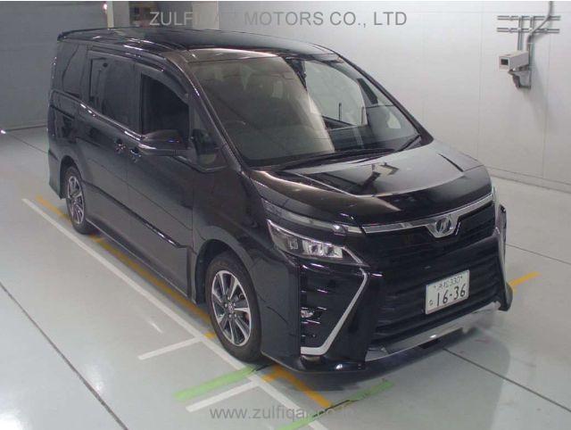 TOYOTA VOXY 2017 Image 5