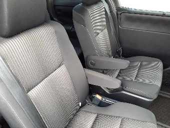 TOYOTA VOXY 2017 Image 9