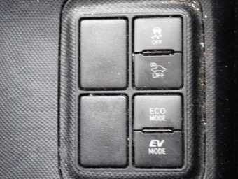 TOYOTA AQUA 2016 Image 4