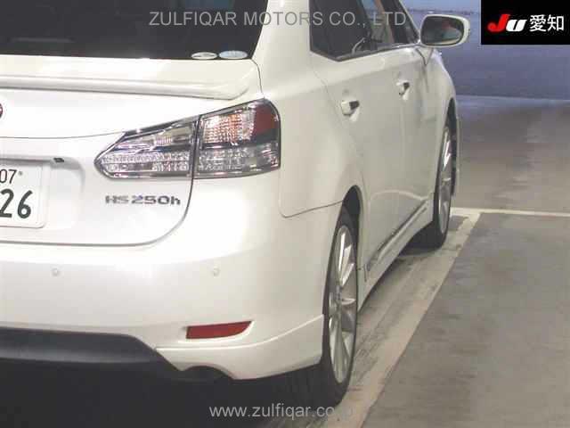 LEXUS HS 2010 Image 8