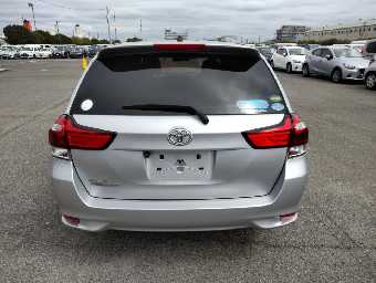 TOYOTA COROLLA FIELDER 2017 Image 4