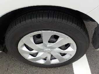 TOYOTA SIENTA 2018 Image 17