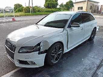 AUDI S4 AVANT 2011 Image 1