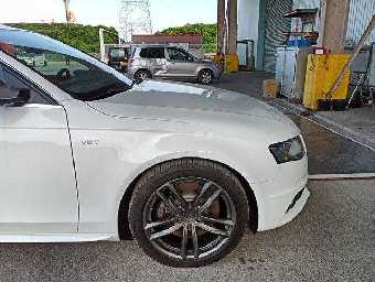 AUDI S4 AVANT 2011 Image 14