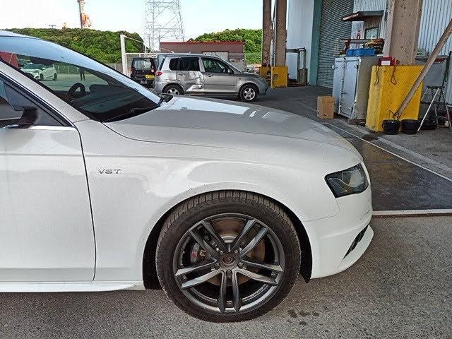 AUDI S4 AVANT 2011 Image 20