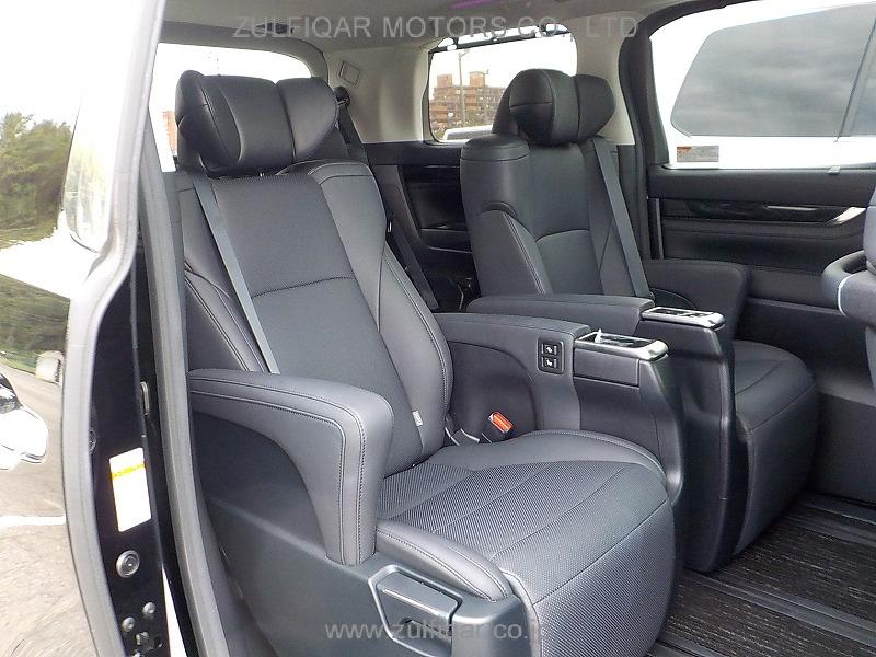 TOYOTA ALPHARD 2020 Image 12