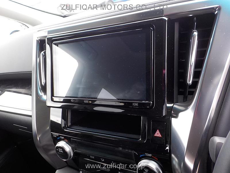 TOYOTA VELLFIRE 2019 Image 8