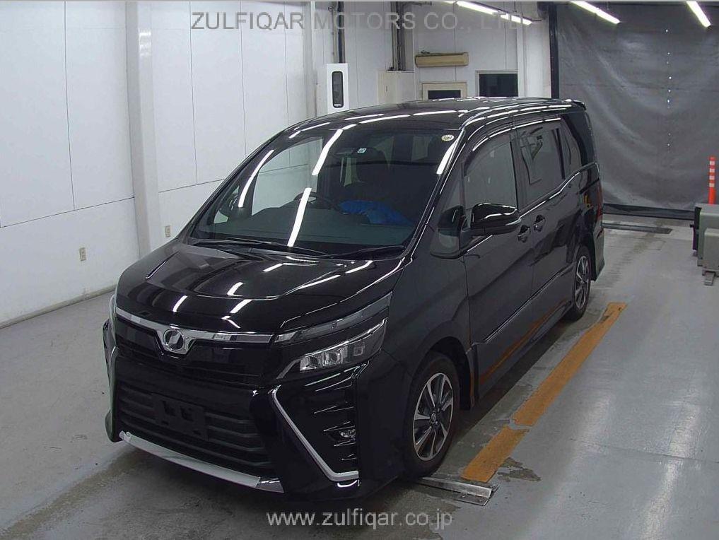 TOYOTA VOXY 2017 Image 4