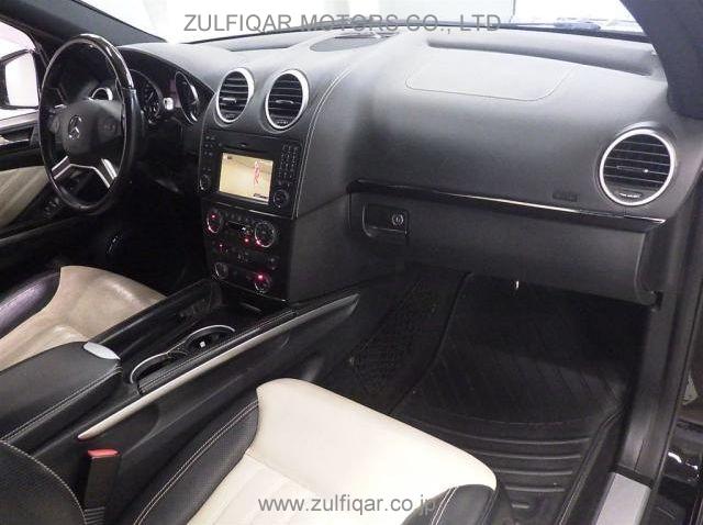 MERCEDES BENZ GL CLASS 2011 Image 3