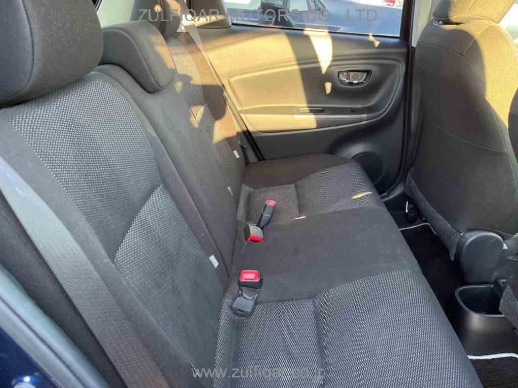 TOYOTA VITZ 2019 Image 9