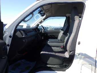 TOYOTA REGIUSACE 2014 Image 15