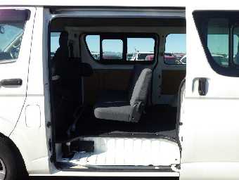 TOYOTA REGIUSACE 2014 Image 16