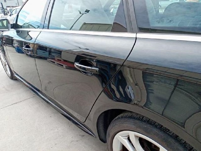 AUDI S4 AVANT 2011 Image 28