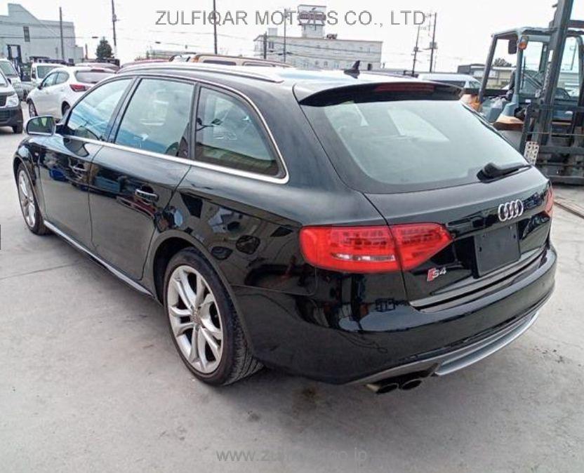AUDI S4 AVANT 2011 Image 4