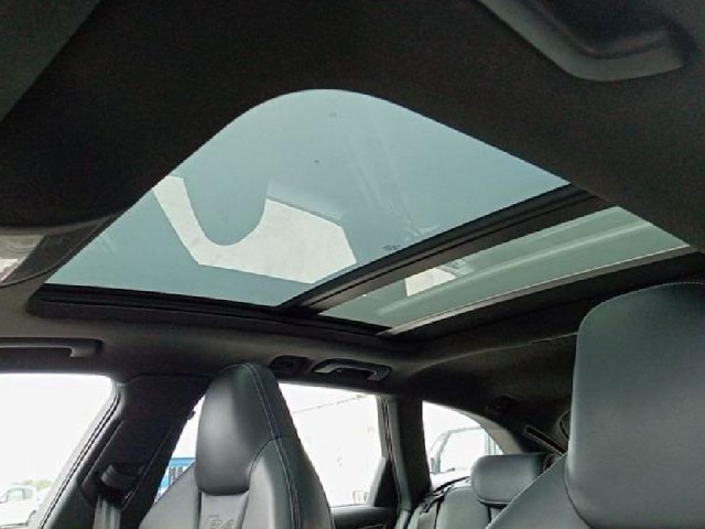 AUDI S4 AVANT 2011 Image 35