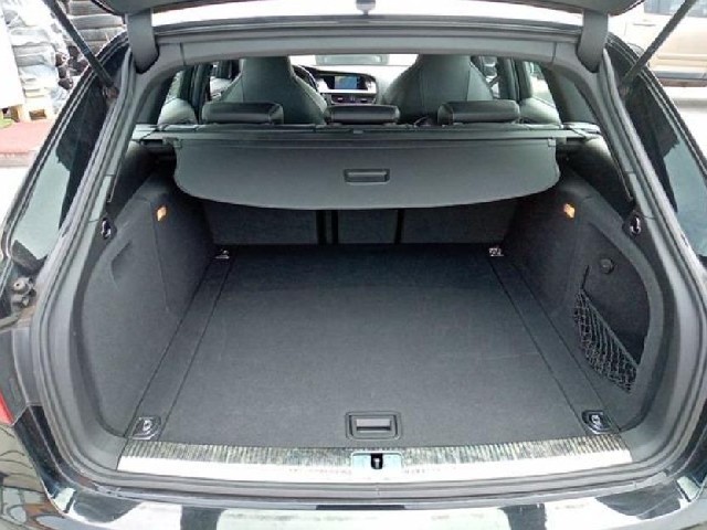 AUDI S4 AVANT 2011 Image 36