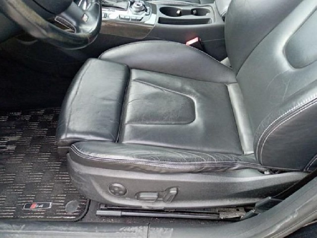 AUDI S4 AVANT 2011 Image 39