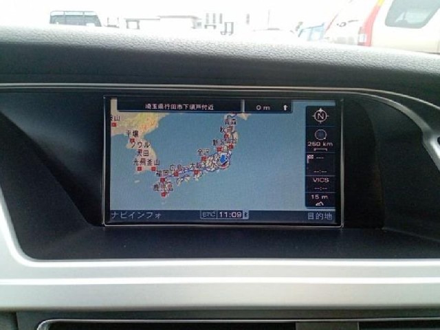 AUDI S4 AVANT 2011 Image 43