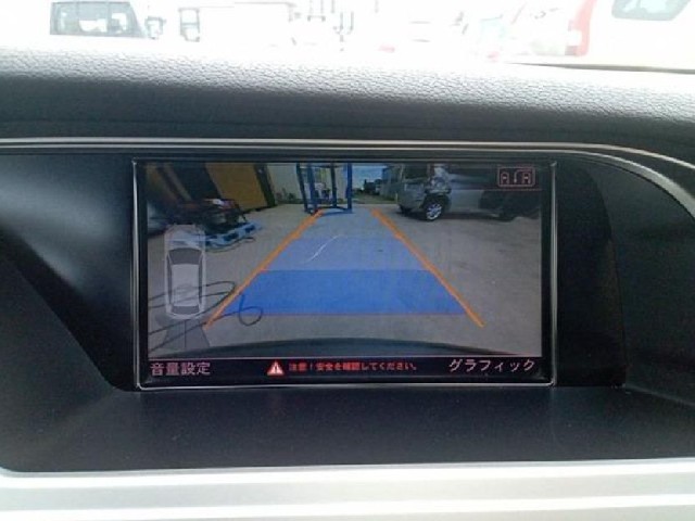 AUDI S4 AVANT 2011 Image 44