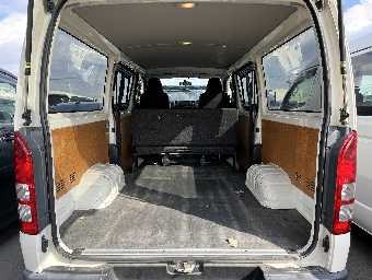 TOYOTA REGIUSACE 2017 Image 9