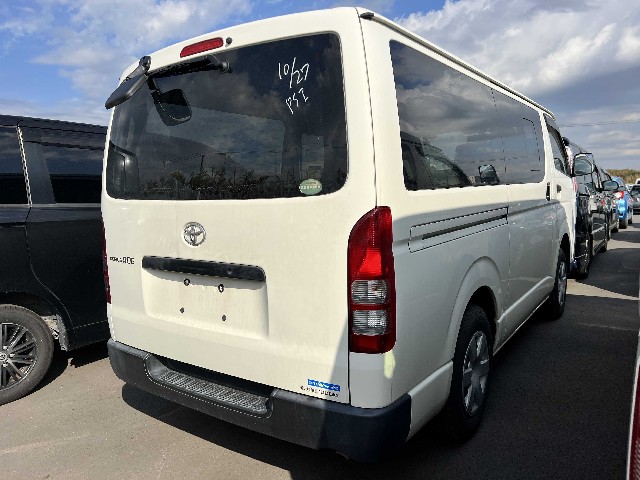 TOYOTA REGIUSACE 2017 Image 20