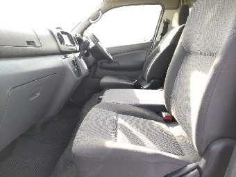 NISSAN NV350 CARAVAN 2017 Image 13