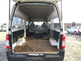 NISSAN NV350 CARAVAN 2017 Image 7