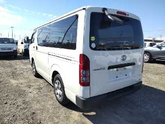 TOYOTA REGIUSACE 2017 Image 4