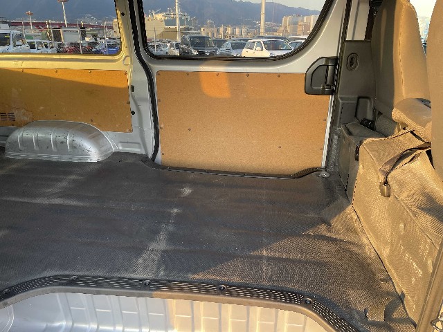 TOYOTA REGIUSACE 2017 Image 24