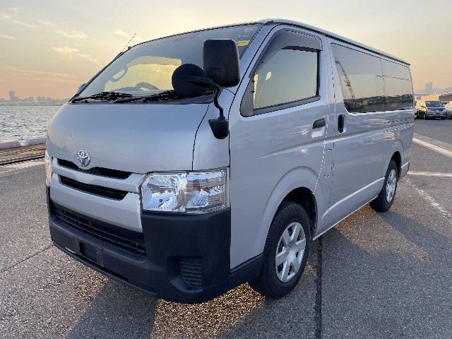 TOYOTA REGIUSACE 2017 Image 27