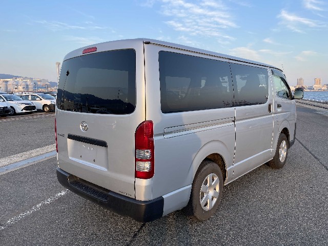 TOYOTA REGIUSACE 2017 Image 29