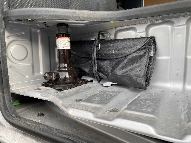 TOYOTA REGIUSACE 2017 Image 30