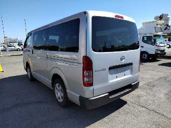 TOYOTA REGIUSACE 2017 Image 5