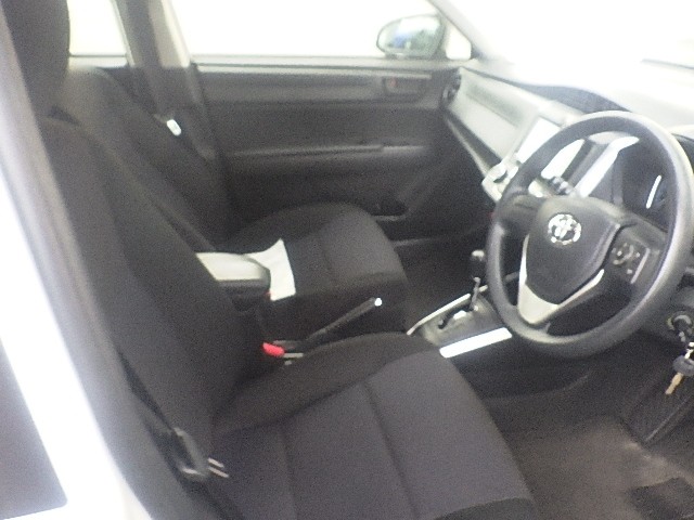 TOYOTA COROLLA FIELDER 2017 Image 19