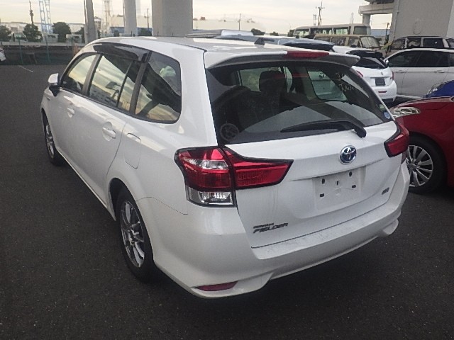 TOYOTA COROLLA FIELDER 2017 Image 24