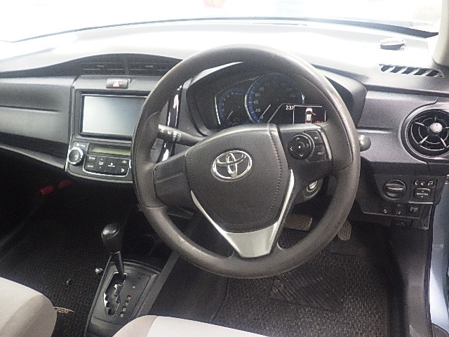 TOYOTA COROLLA AXIO 2016 Image 25