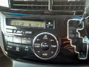 TOYOTA ESTIMA HYBRID 2015 Image 11