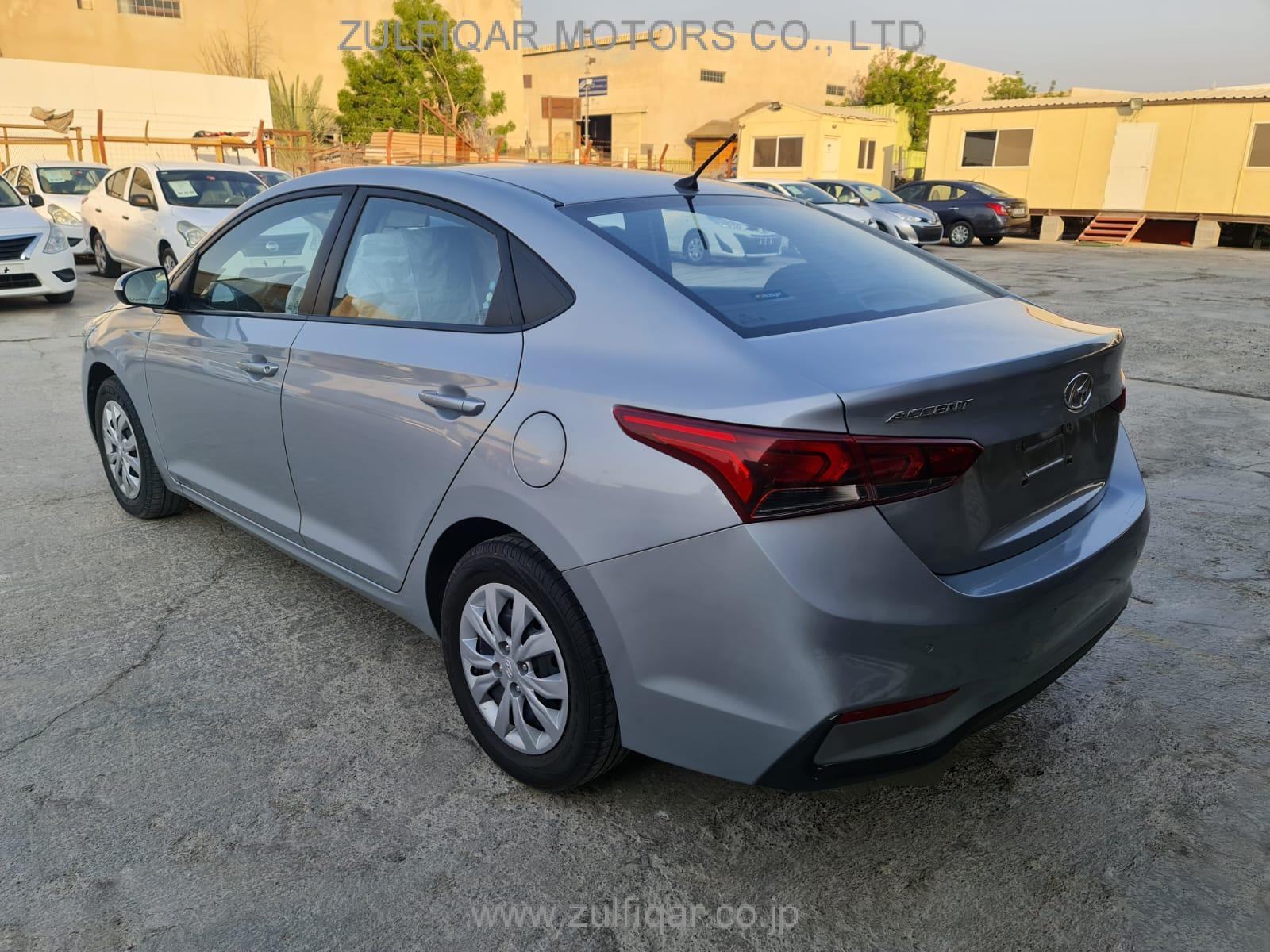 HYUNDAI ACCENT 2019 Image 3