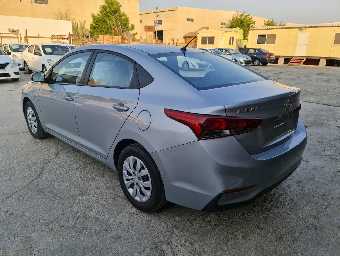 HYUNDAI ACCENT 2019 Image 3